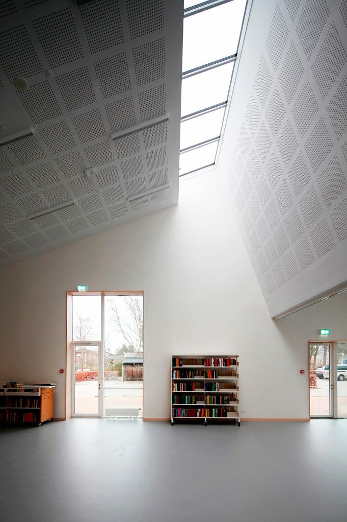 Biblioteca E Centro Culturale / Primus Architects